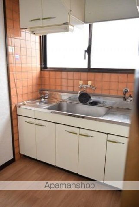 広島県広島市西区南観音町の賃貸マンションのキッチン