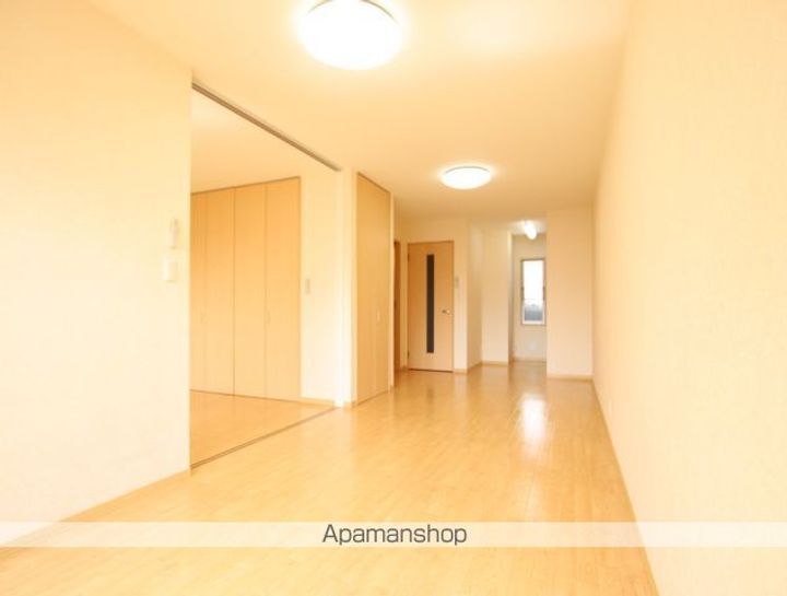 オークフォレストの内装