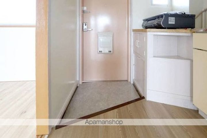 ビレッジハウス中庄2号棟107の玄関