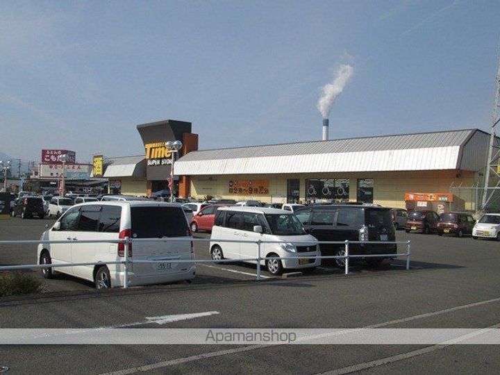 レオパレスコスモの周辺