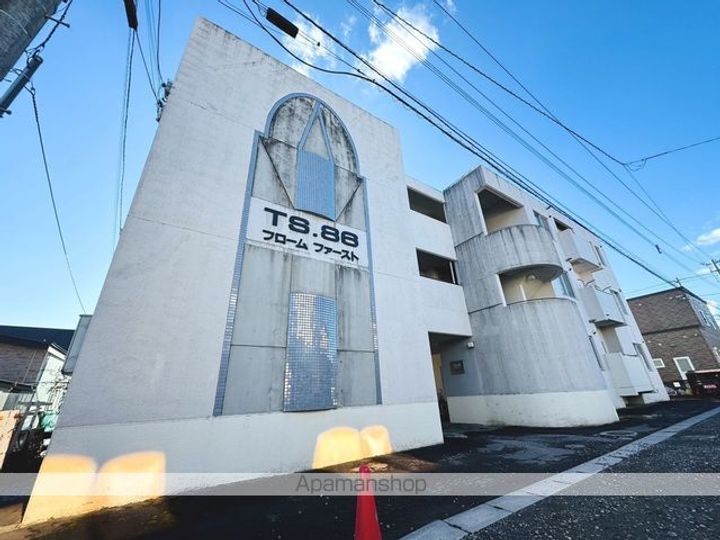 TS86フロムファースト303の外観