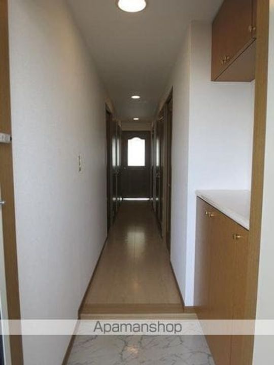 リーベスト西千葉の玄関