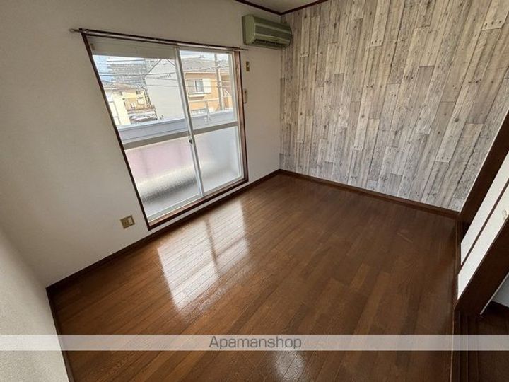 滋賀県彦根市八坂町の賃貸アパートの居間