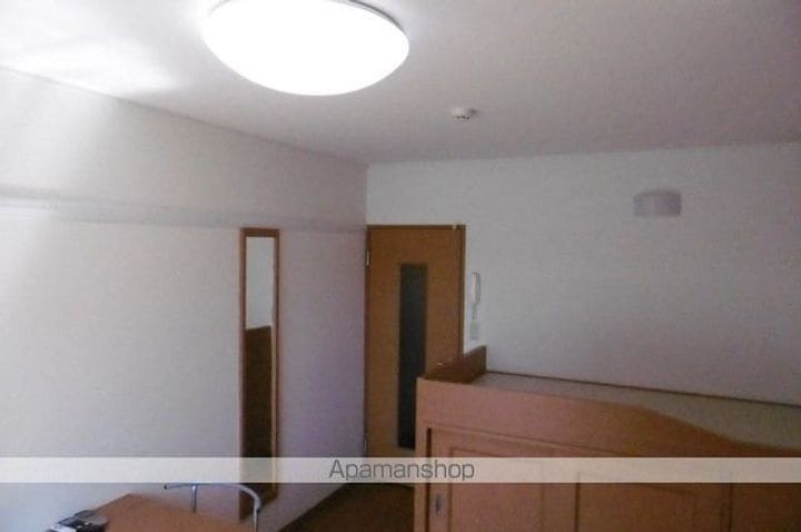 レオパレスながまち106の居間