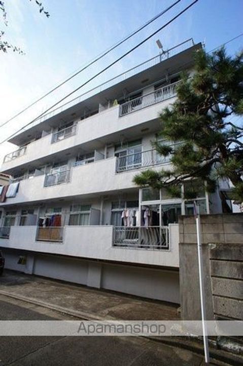 東京都渋谷区西原2丁目の賃貸マンションの外観