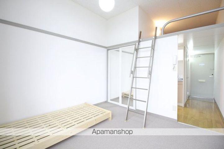 レオパレス桜205の居間