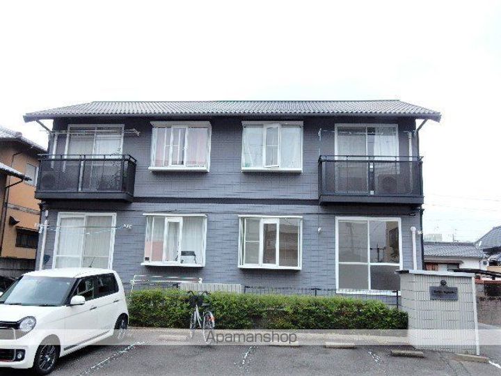 岡山県岡山市中区西川原1丁目の賃貸アパートの外観