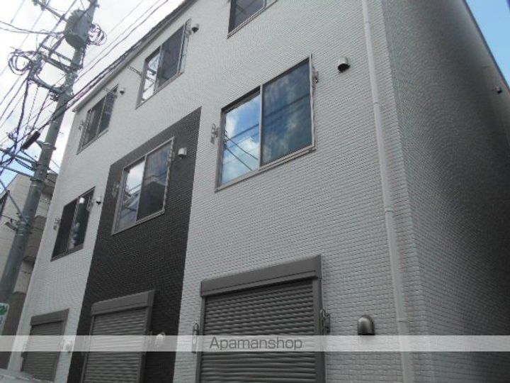 クレセント中野の外観