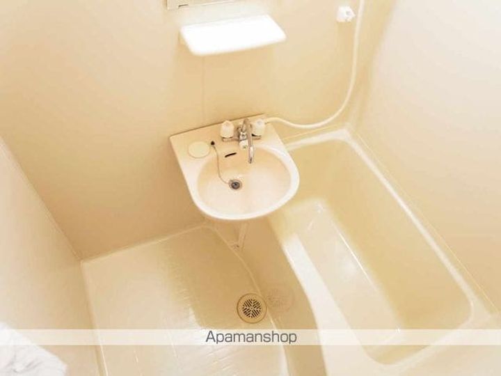 レオパレステナマント25の風呂