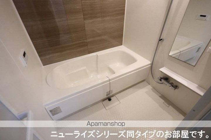 岐阜県可児市下恵土の賃貸アパートの風呂