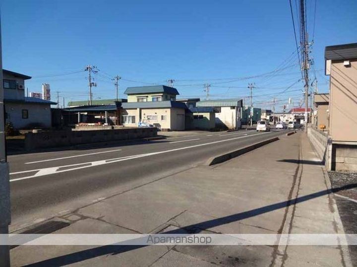 青森県青森市小柳4丁目の賃貸アパートの周辺