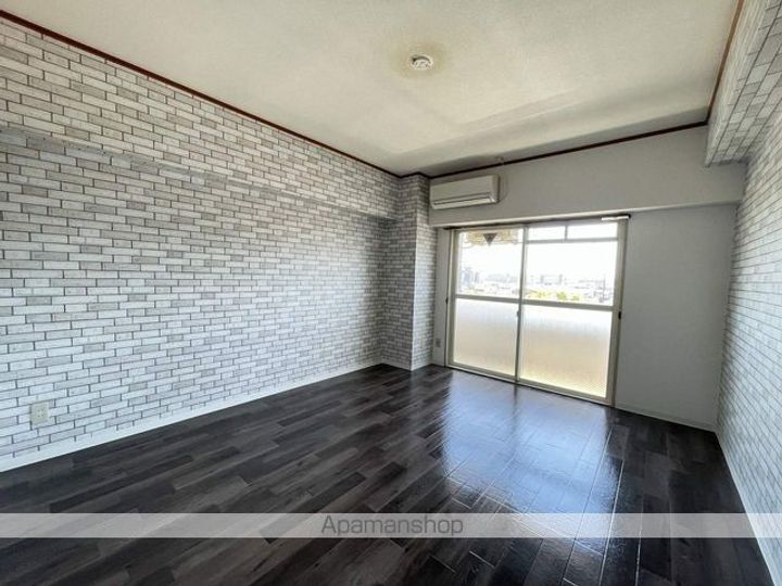 ヒルズ喜多山の居間