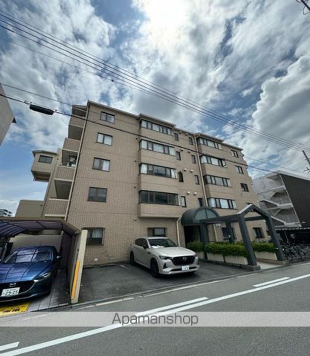 ロイヤルコート藤原の外観