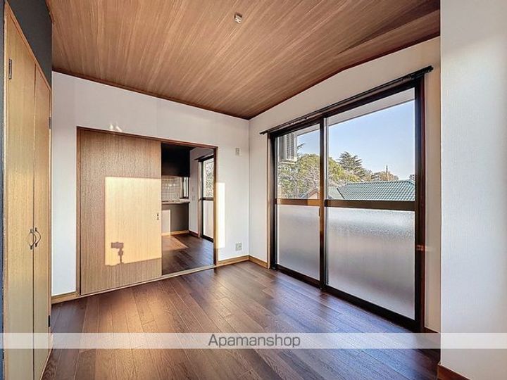 愛知県半田市雁宿町3丁目の賃貸マンション202の内装