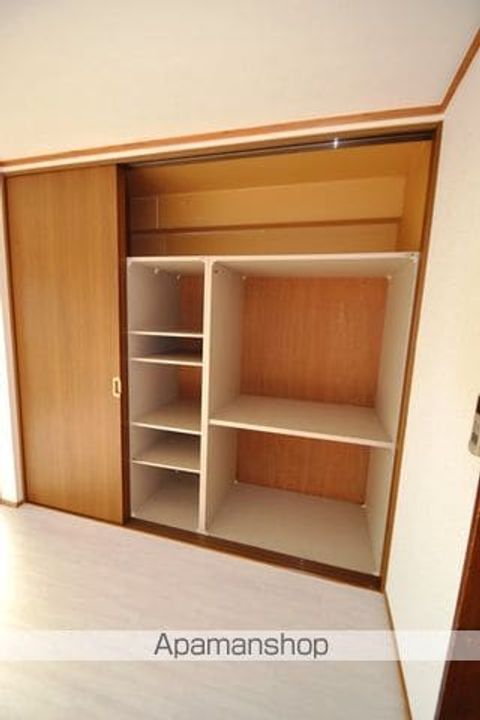 真装マンション202の内装