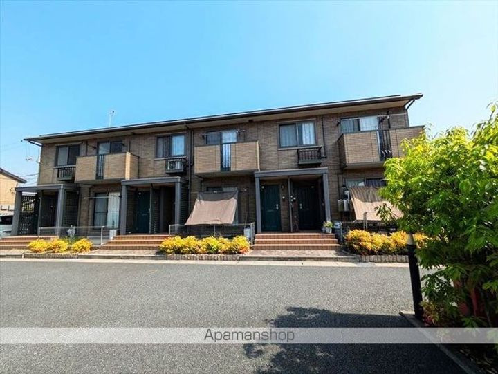 ファミリータウン ツートム E棟の外観