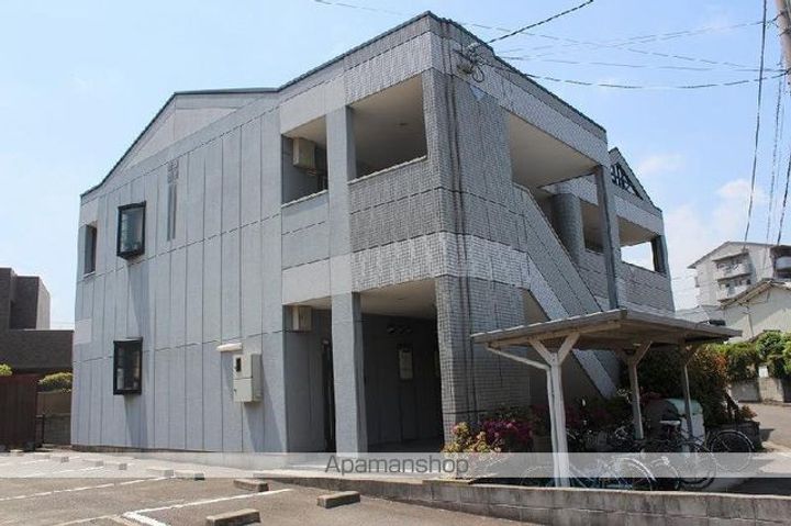 香川県高松市屋島西町の賃貸アパートの外観