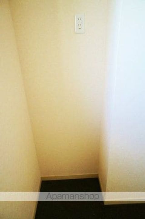 アンフレール川上の内装