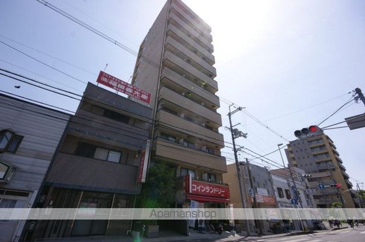 大阪府豊中市螢池東町1丁目の賃貸マンションの外観