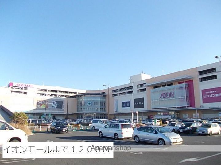 サンローレル101の周辺