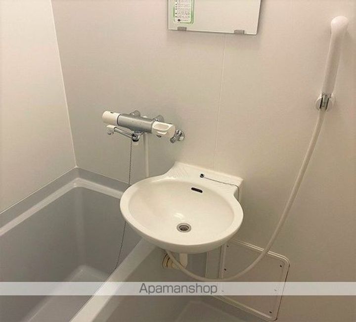 レオパレスレイクサイドの風呂