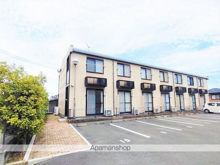 レオパレス花山手102の外観