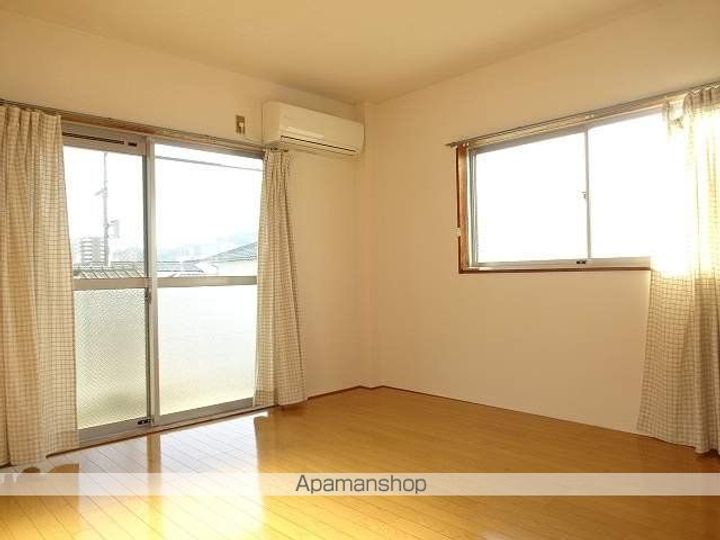 シェアハウスの居間