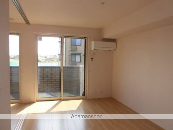 つくばエーツーの居間