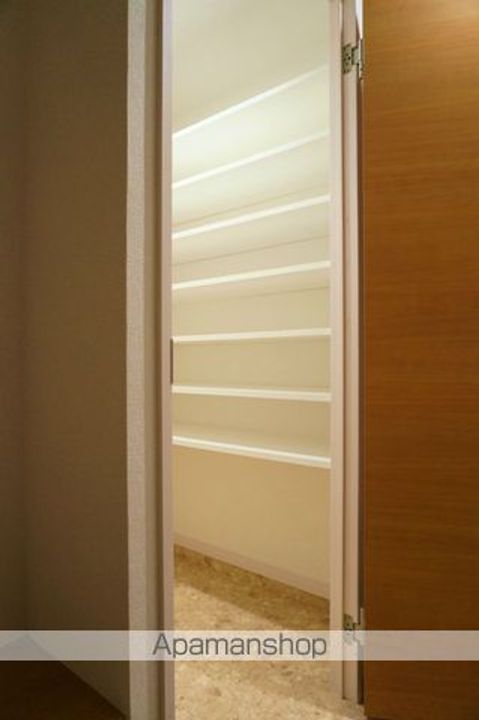 福岡県福岡市博多区博多駅南2丁目の賃貸マンションの内装