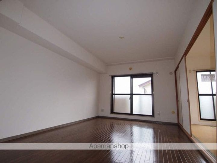 ミレニアムユウアイ203の居間