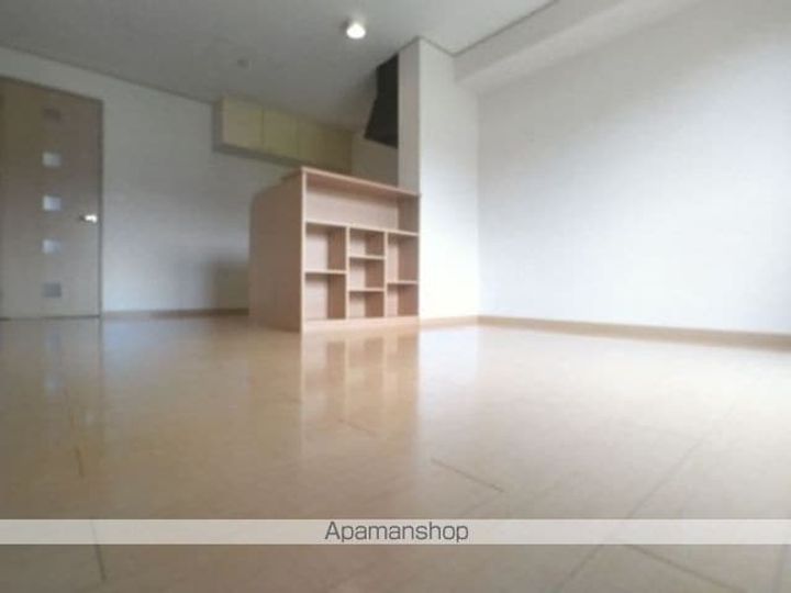 THREE WOODS Y&F Aの居間