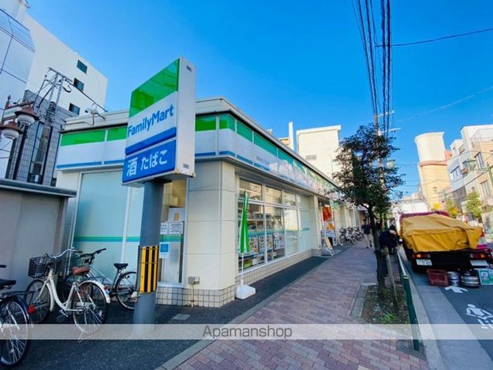 GRANDE TAKASAGOの周辺