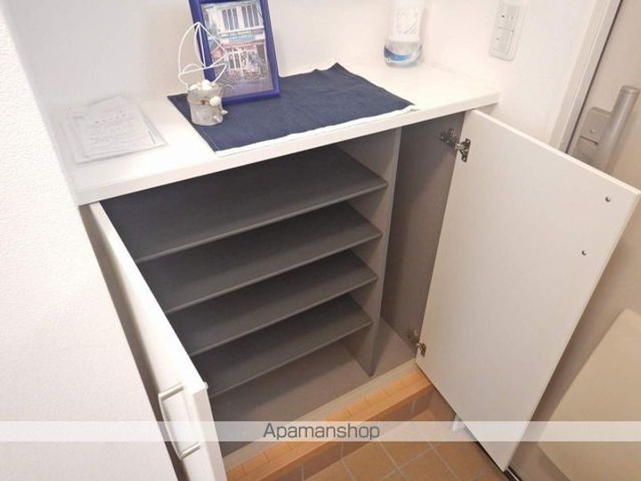 徳島県徳島市南沖洲1丁目の賃貸アパートの内装