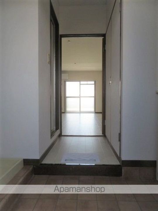 グランドハイツ徳野408の玄関