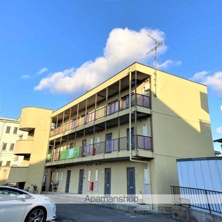 滋賀県湖南市中央5丁目の賃貸マンションの外観