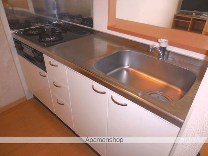 東京都杉並区成田東5丁目の賃貸アパートのキッチン