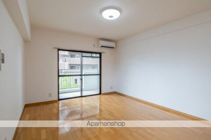 香川県高松市木太町の賃貸マンションの内装