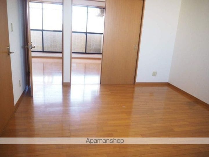 リブインクローバー206の居間