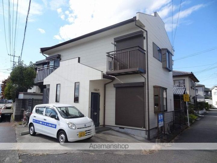 プチパレス竜王101の外観