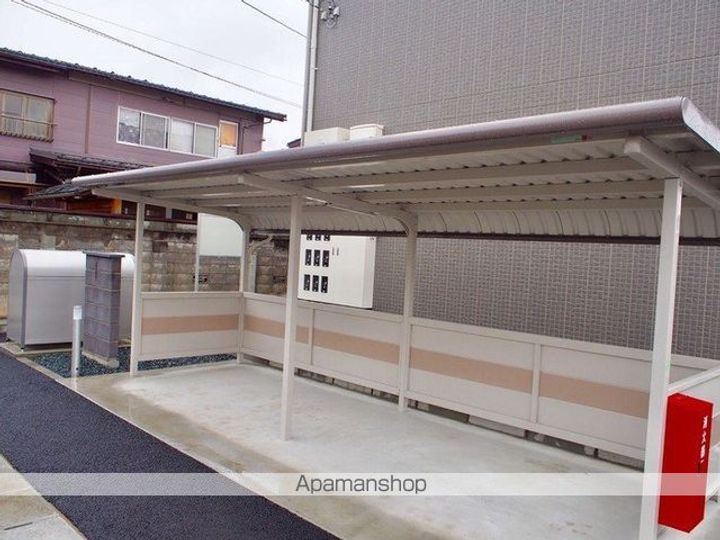 ELVITAの外観