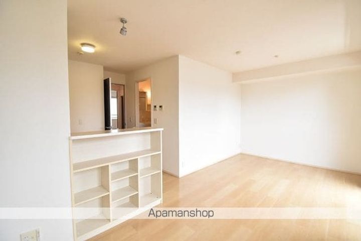 ロータス宇多津の居間