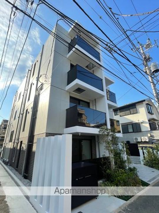 東京都中野区中央3丁目の賃貸マンションの外観