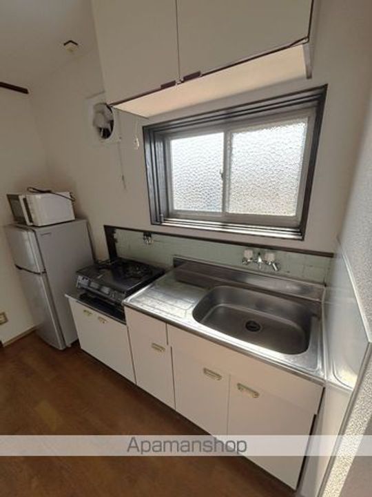 カーサインフィニティ202のキッチン