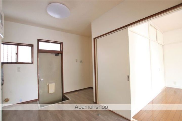 フジハイツⅡの玄関