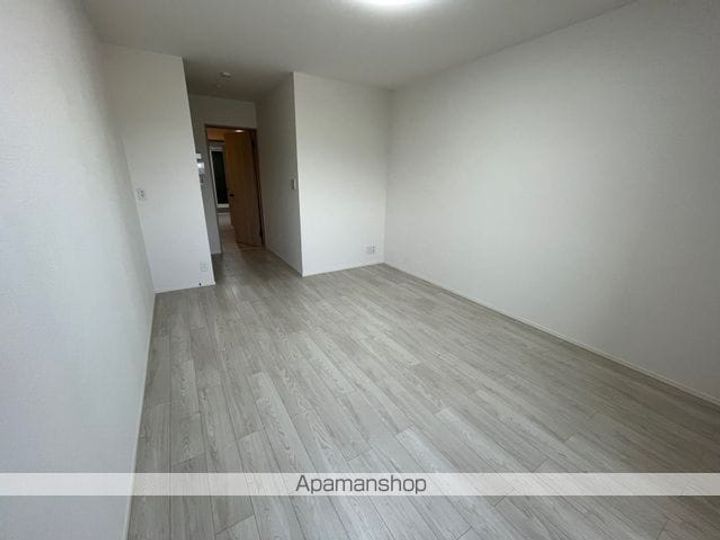 滋賀県甲賀市水口町秋葉の賃貸アパートの居間