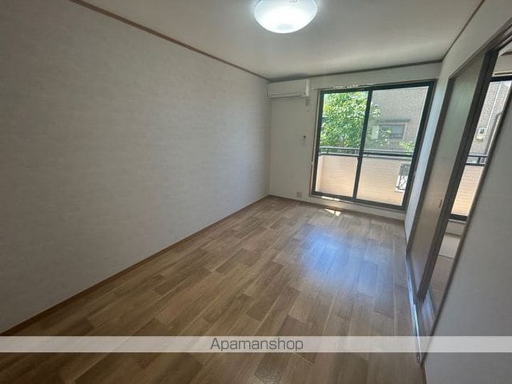 ライフエースⅤ102の居間