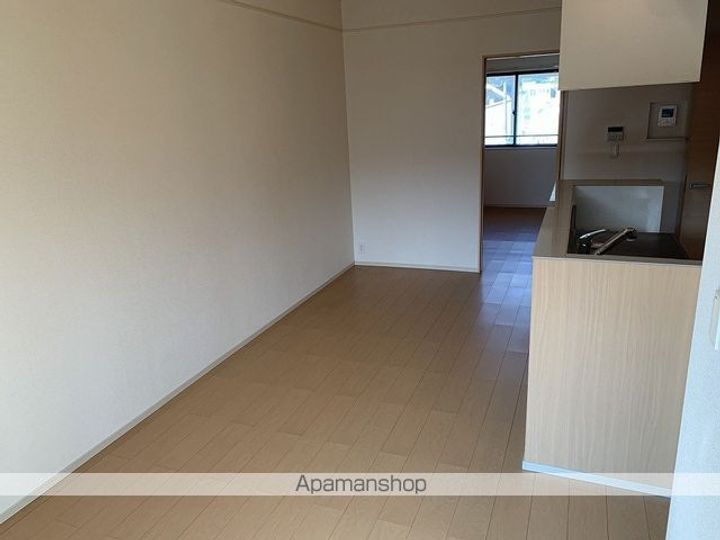 セントラル ビオーラAの居間