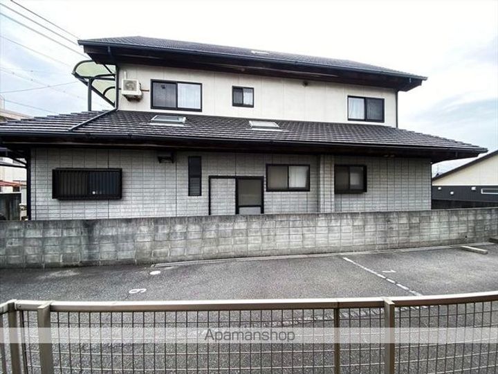 シャン・プランタンのその他画像