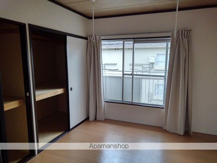 タウニー樹里F202の居間