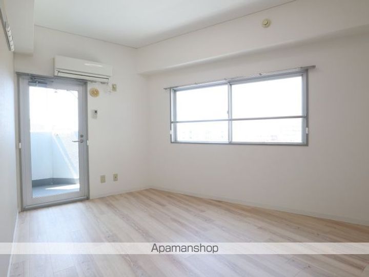 愛知県名古屋市昭和区花見通3丁目の賃貸マンション703の居間